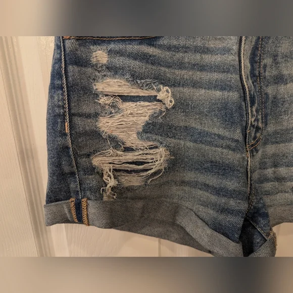 American Eagle Mom short distress ripped blue beach boho jean denim Short sz 6 t - Picture 3 of 8